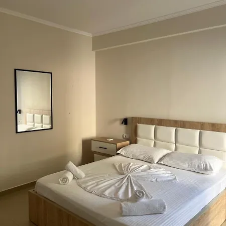 Center Sunset Apartamento Lukovë